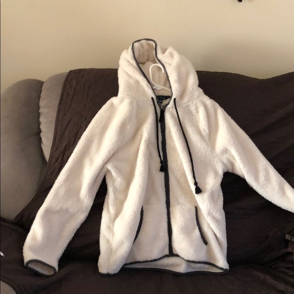 american eagle fluffy jacket